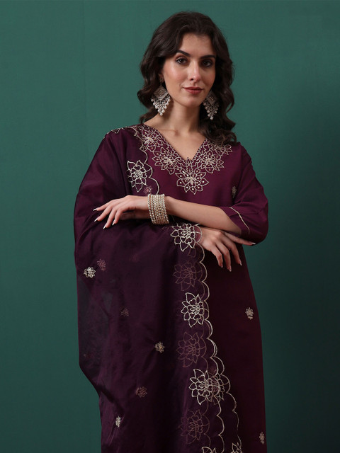 Royal Export Floral Embroidered V-Neck Thread Work Straight Kurta With Trousers & Dupatta