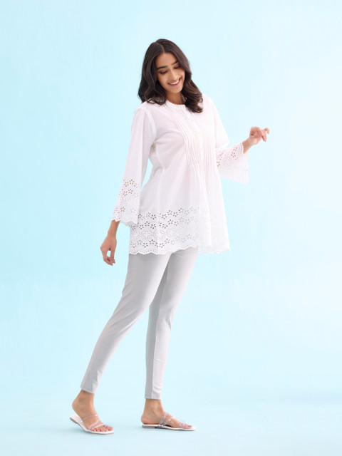 Go Colors Women Silver-Toned Solid Skinny Fit Shimmer Ankle-Length Leggings - Image 2