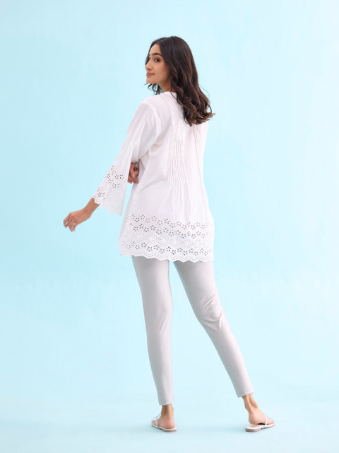 Go Colors Women Silver-Toned Solid Skinny Fit Shimmer Ankle-Length Leggings - Image 3