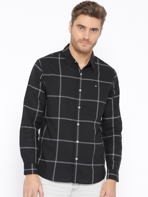 Calvin Klein Jeans Men Black & White Slim Fit Checked Casual Shirt