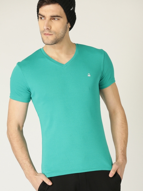 United Colors of Benetton Men Turquoise Blue Solid V-Neck T-shirt
