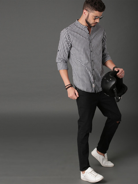 Roadster Men Black & White Checked Cotton Casual Shirt