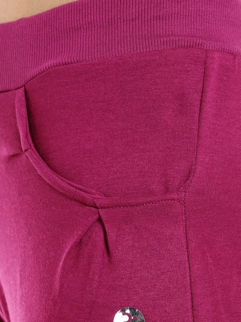 BODYACTIVE Women Magenta Solid Regular Fit Capris - Image 5