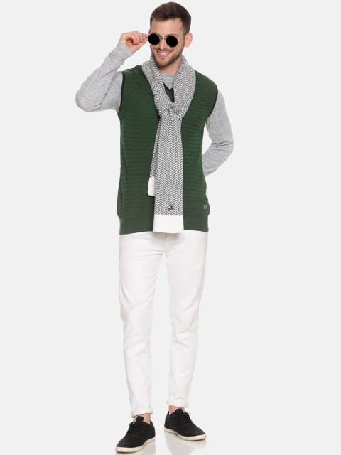 513 Men Grey & White Chevron Patterned Knitted Muffler - Image 5
