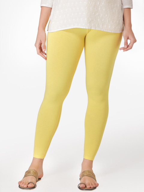 Vami Women Yellow Solid Cropped Leggings