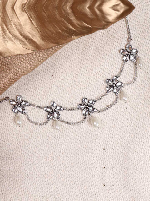 TEEJH Silver & White Brass Silver-Plated Choker Necklace