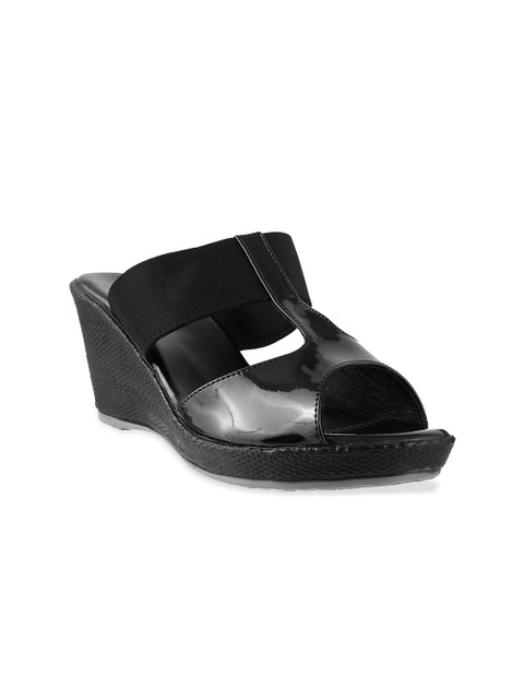

Metro Women Black Wedges