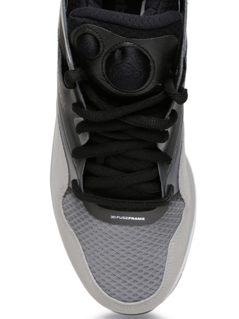 shoes with pump on tongue