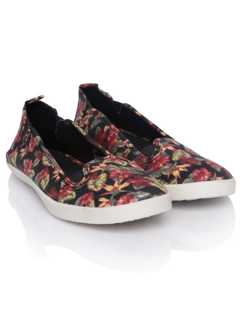 

Mad Love Women Black Floral Printed Lana Flat Shoes
