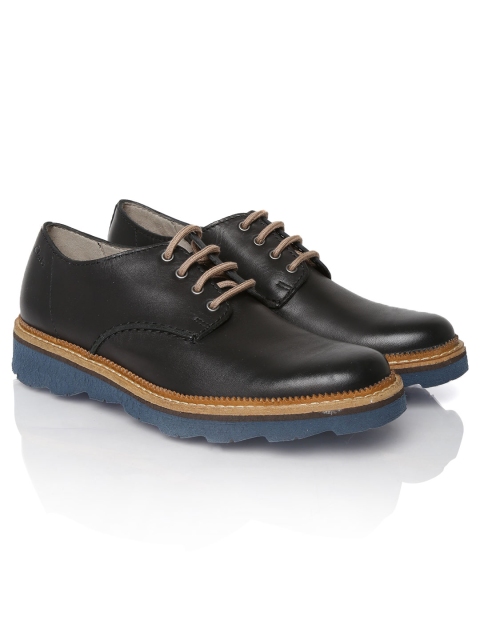 

Clarks Men Black Leather Casual Shoes