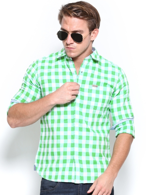 

Flying Machine Men White & Green Checked Casual Shirt