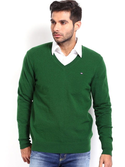 

Arrow Sport Men Green Woollen Sweater