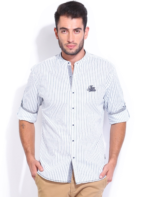 

Flying Machine Men White & Blue Striped Casual Shirt