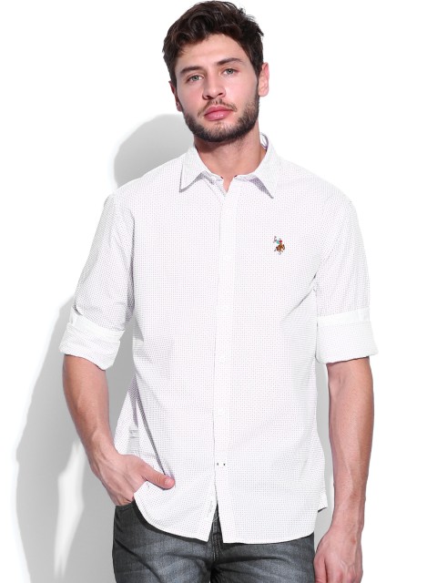 

U.S. Polo Assn. Men White & Red Printed Tailored Fit Casual Shirt