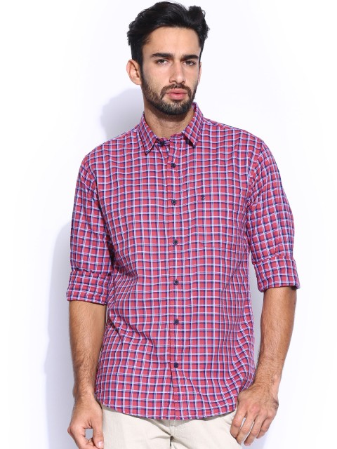 

IZOD Men Red & Blue Checked Slim Fit Casual Shirt