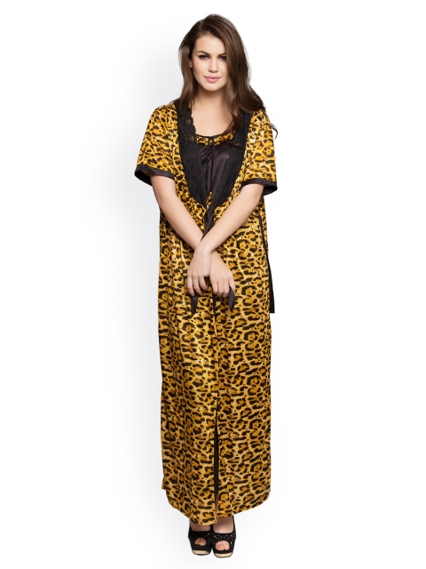 

Clovia Black Maxi Nightdress with Robe NS0309P24M/L