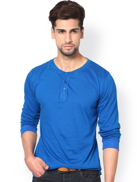 

Unisopent Designs Men Blue Solid Henley Neck T-shirt