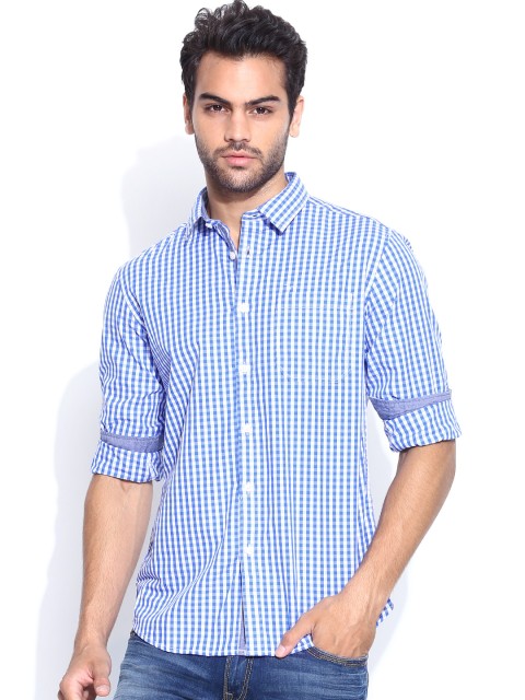 

Flying Machine Men Blue & White Checked Smart Casual Shirt