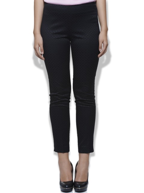 

United Colors of Benetton Women Black Cropped Trousers