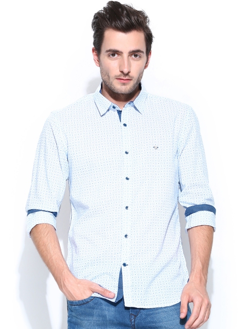 

Yellow Jeans Men White & Blue Printed Liquid Fit Casual Shirt
