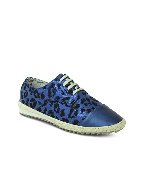 

Get Glamr Women Blue & Black Casual Shoes