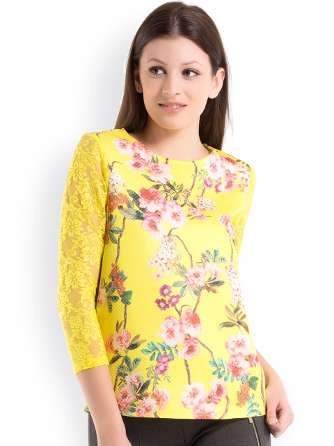 

Kazo Yellow Floral Print Basket Weave Top