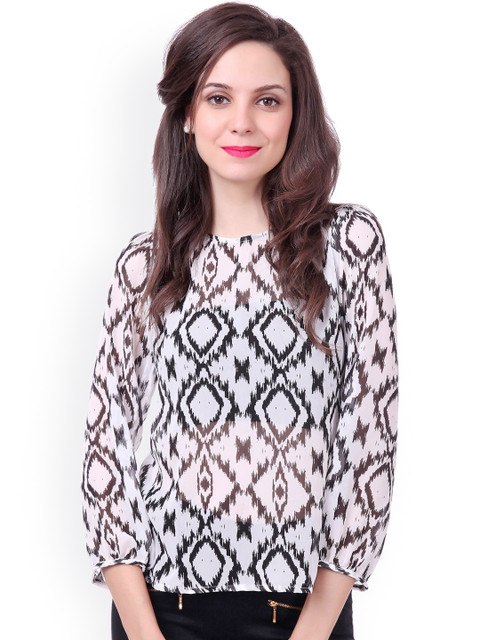

SASSAFRAS White & Black Ikkat Print Top