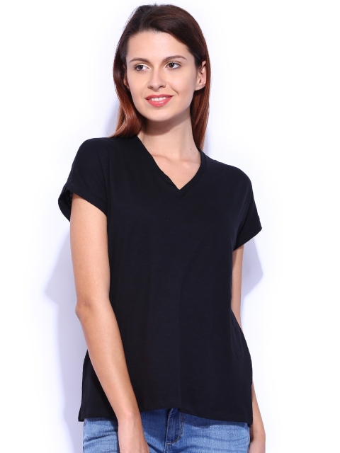 

Tokyo Talkies Black T-Shirt, Beige