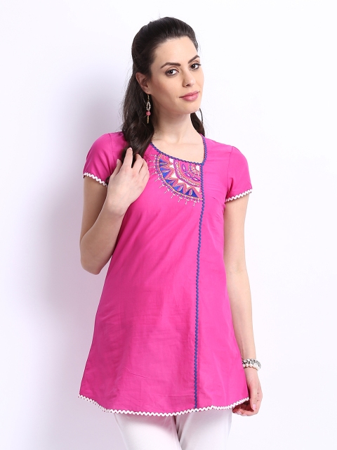 

Aurelia Women Pink Embroidered Kurta