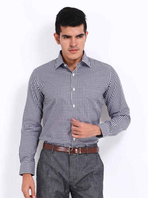 

Black Coffee Men Black & White Checked Slim Fit Formal Shirt