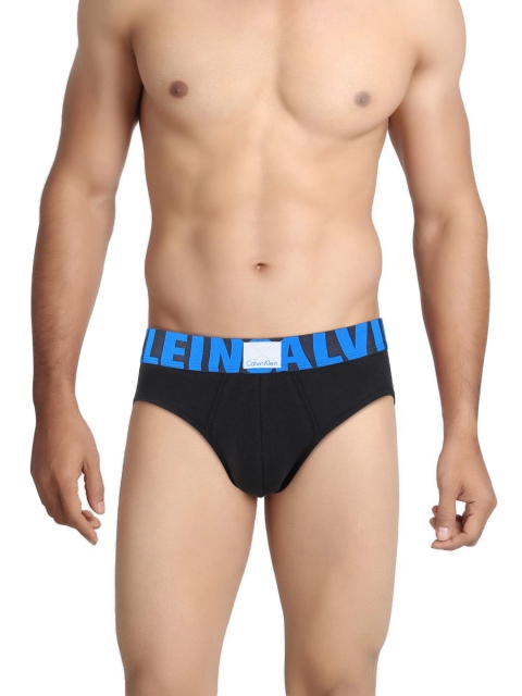 

Calvin Klein Innerwear Men Black Hip Briefs U8800D