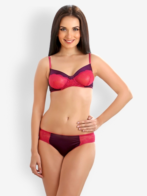 

Clovia Purple & Pink Lingerie Set