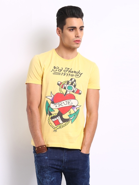 

Ed Hardy Men Yellow Printed T-shirt