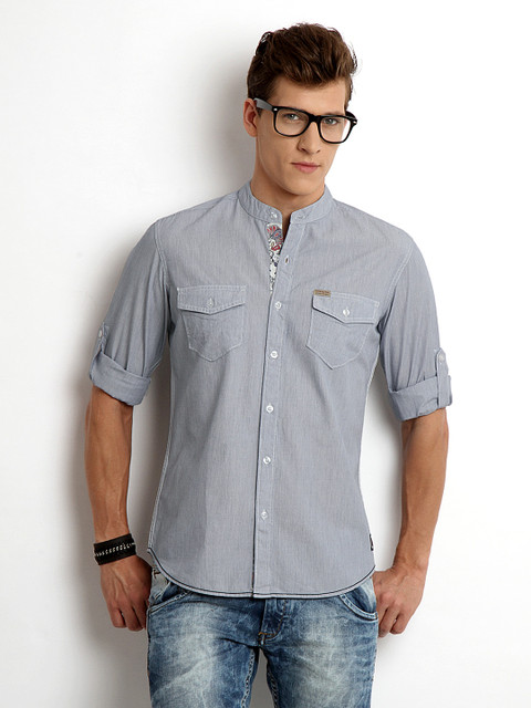 

Flying Machine Men Grey Pin Striped Casual Shirt