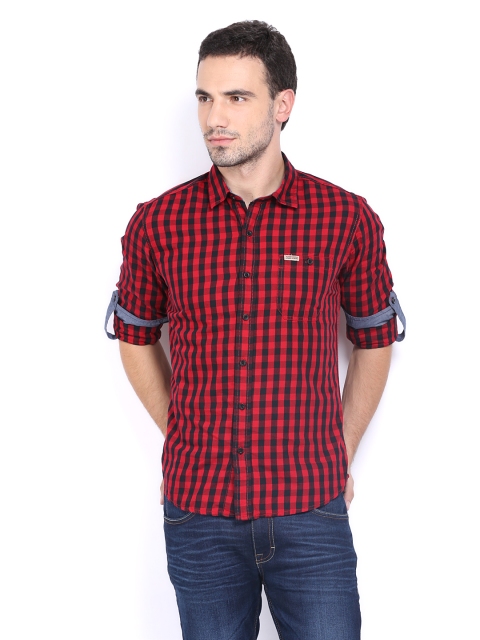 

Flying Machine Men Red & Black Checked Casual Shirt