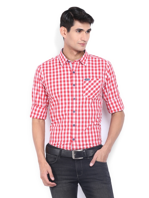 

Flying Machine Men White & Red Checked Casual Shirt