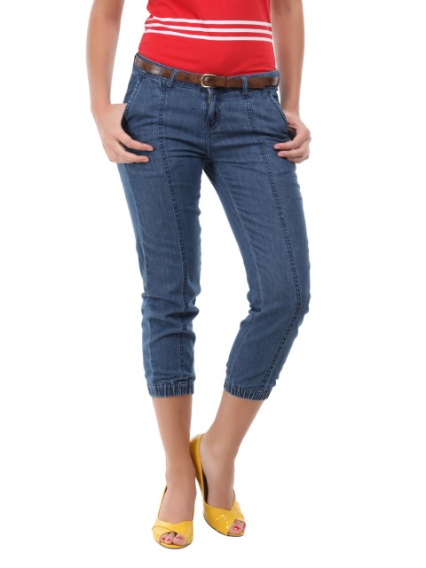 

Flying Machine Women Blue Denim Capris