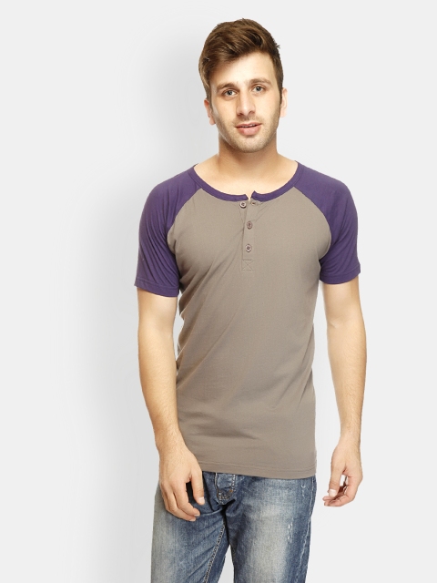 

Gritstones Men Grey & Purple T-shirt