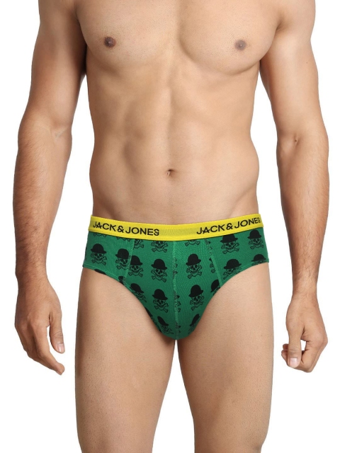 

Jack & Jones Men Green Skull Print Briefs 1573140
