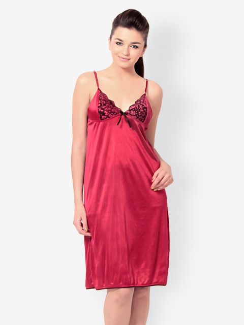 

Klamotten Maroon Baby Doll Nightdress