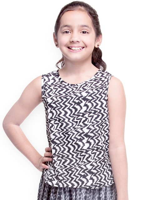 

Oxolloxo Girls Black & White Printed Top