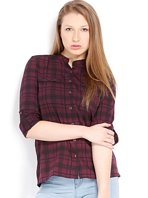 

Tokyo Talkies Women Purple & Black Checked Top