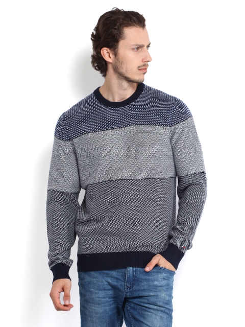 

Tommy Hilfiger Men Black & Blue Wool Sweater