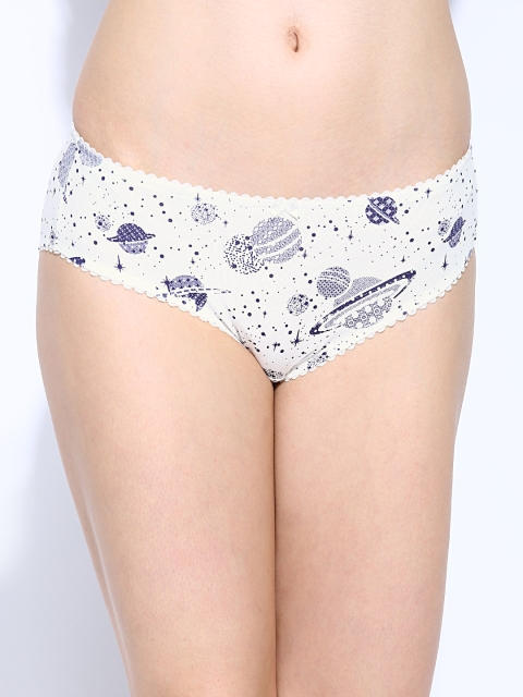 

Triumph Women Off-White Printed Briefs 755I802