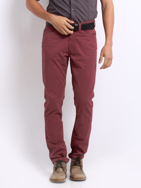 

U.S. Polo Assn. Men Maroon Slim Fit Chino Trousers