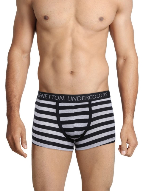 

Undercolors of Benetton Men Black & Grey Striped Trunks 14A3F56B008DI