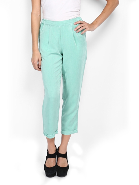 

Vero Moda Women Green Cropped Trousers