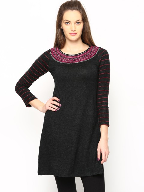 

W Women Grey Winter Kurta