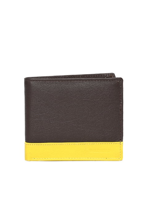 

WildHorn Men Brown Leather Wallet