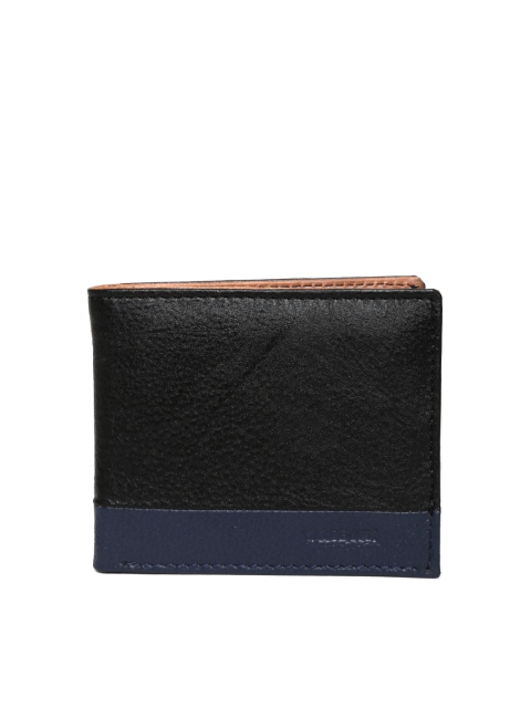 

WildHorn Men Black Leather Wallet